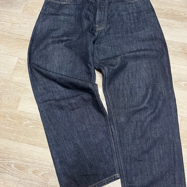 스튜디오니콜슨 (L)