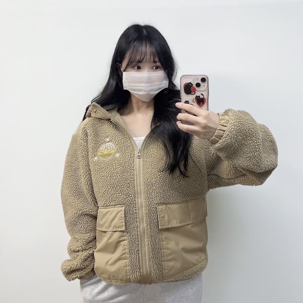 아디다스 MC 셰르파 후드 자켓 베이지