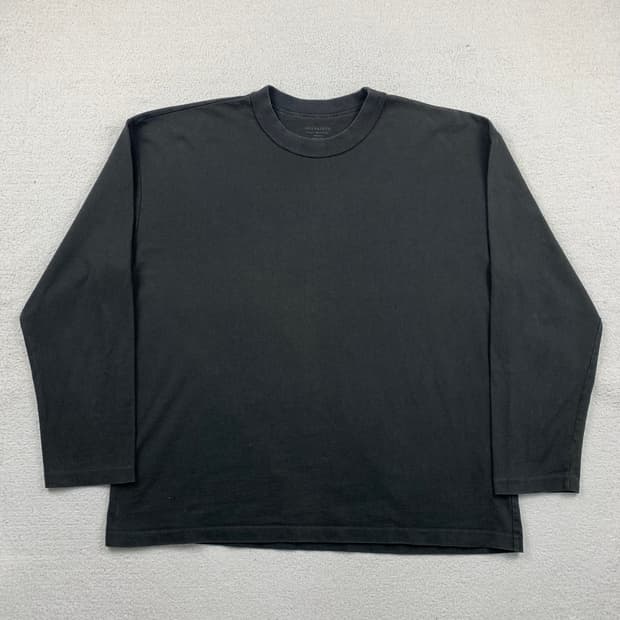 올세인츠 워시드 블랙 박시핏 롱슬리브 티셔츠 