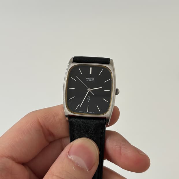 1980s Chariot Navy Dial Square Quartz