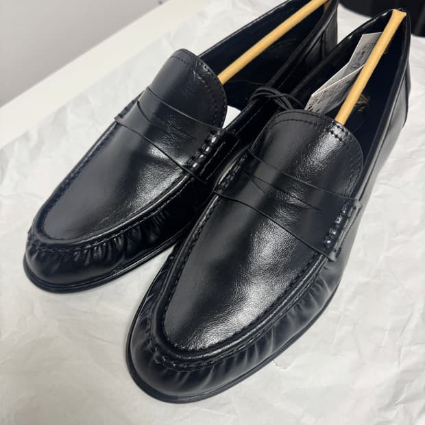 (275)자라 더로우 소프트 개더드 로퍼 블랙