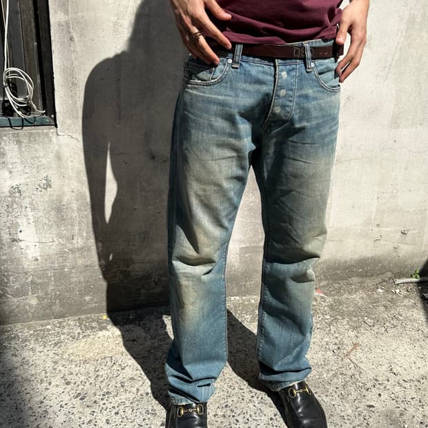 알마니 워싱 스터드 디테일 데님