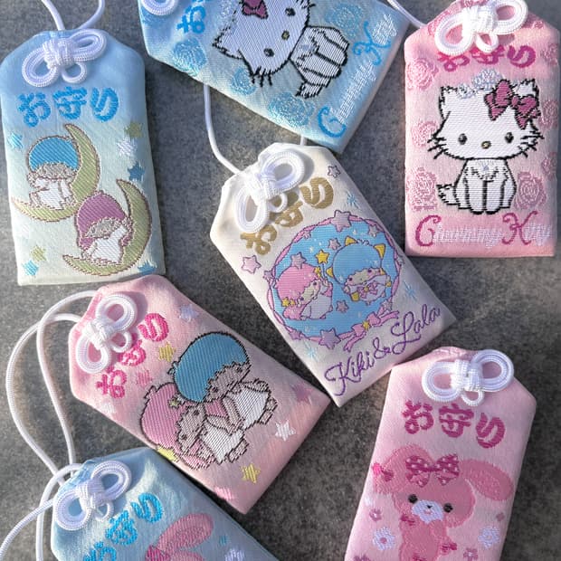 산리오 오마모리 챠미키티 헬로키티 봉봉리본 시나모롤 키키라라