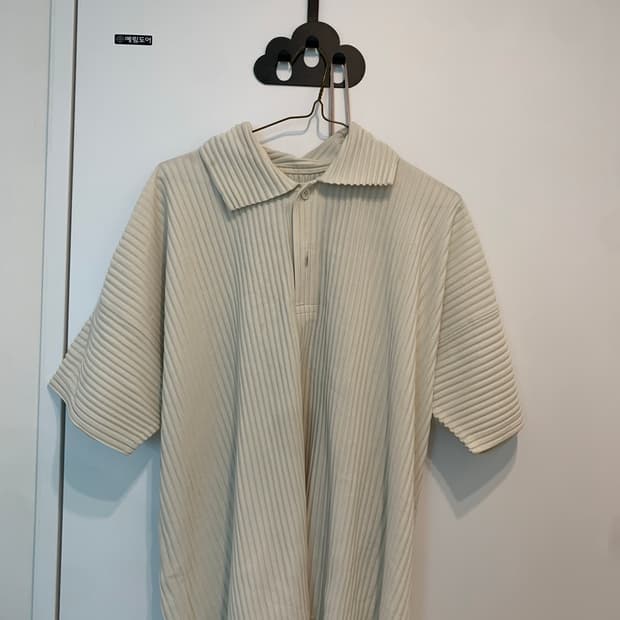 옴므플리세 아이보리 카라티