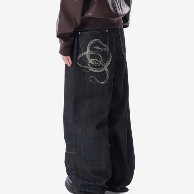 아캄 스네이크 팬츠 블랙 snake printed denim pants