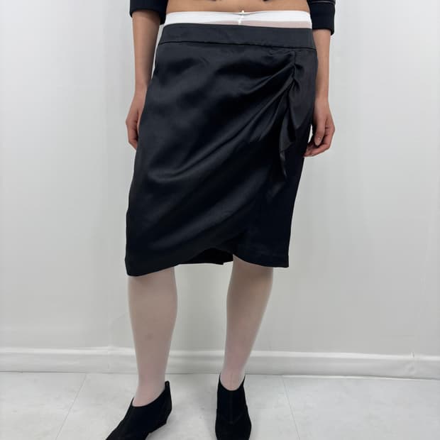 SATIN LOW RISE MIDI SKIRT