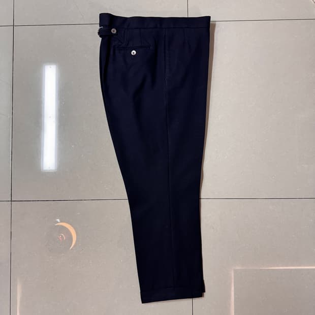 톰브라운 네이비 슬랙스 4사이즈