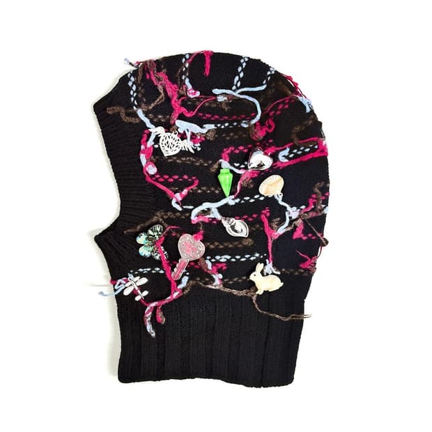 초포바 로위나 25fw 바라클라바