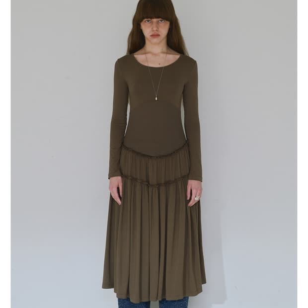 밀로우먼 져지 셔링 멕시 스커트 브라운