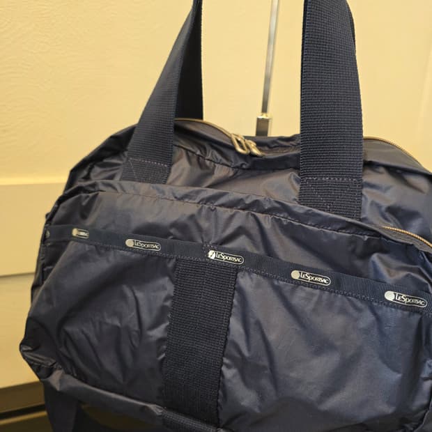 레스포삭 메트로 컨버터블 크로스바디 다크블루