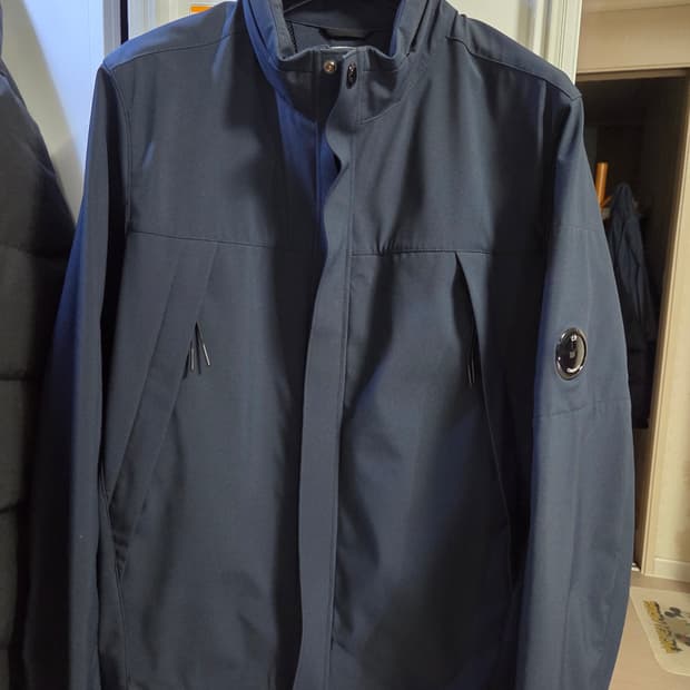 [S급] C.P.컴퍼니 쉘-R 렌즈 재킷(다크네이비)