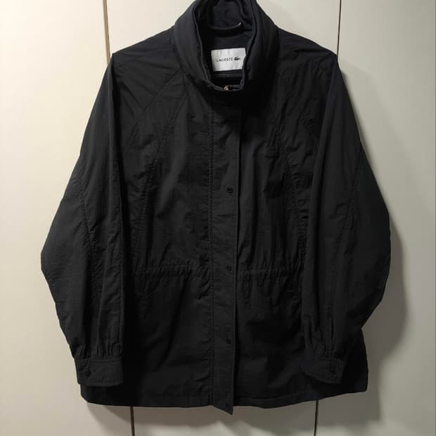36 라코스테 여성 하이넥 스트레치 중기장 자켓