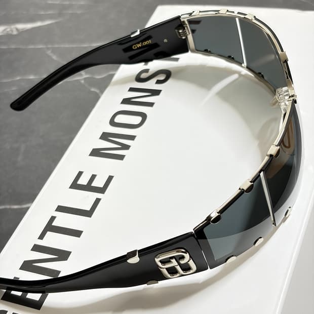 젠틀몬스터 X 크리스 우 컬렉션 GW001 블랙