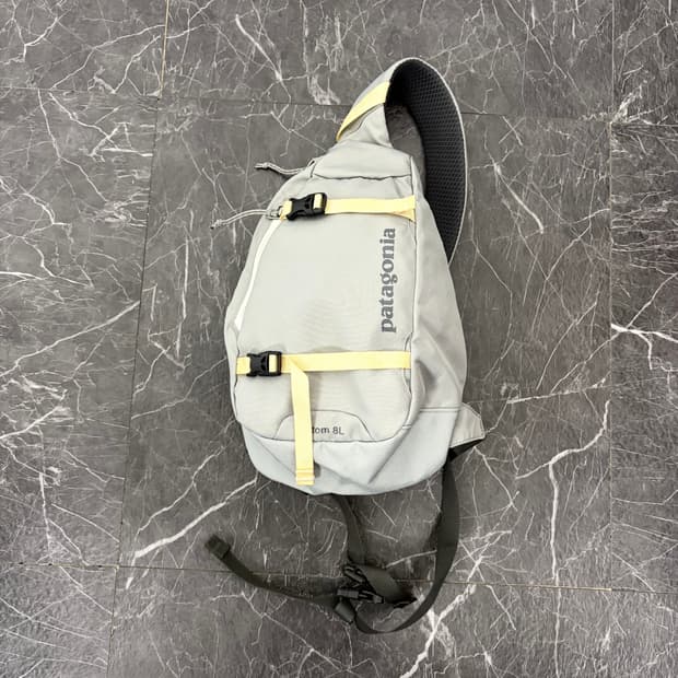 파타고니아 아톰 슬링백 8L