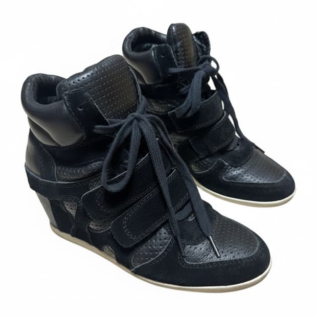 Ash 블랙 웨지힐