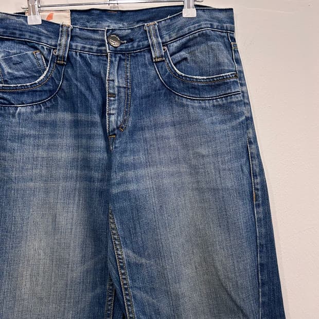 ACP 10003 레더포인트 커브드라인 데님팬츠