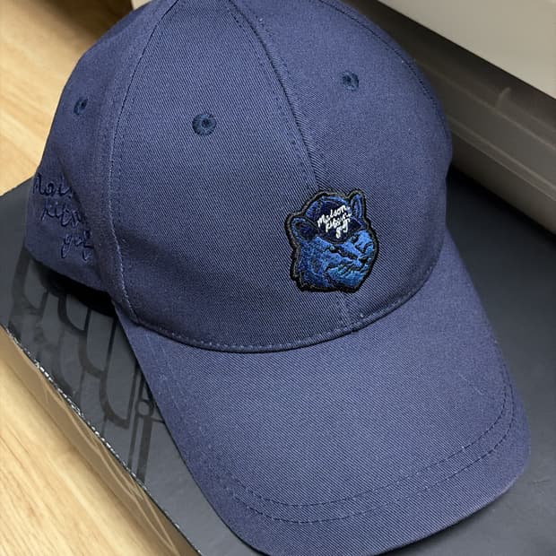 메종키츠네 유니섹스 폭스헤드 볼캡 네이비
