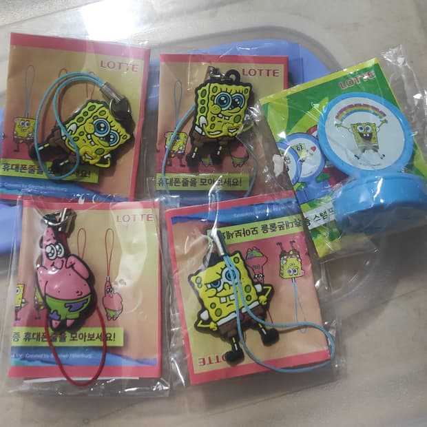 스폰지밥 휴대폰줄 스탬프