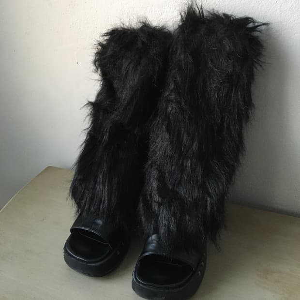fake fur legwarmmer