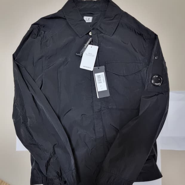 cp컴퍼니 크롬 자켓