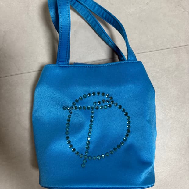 오픈와이와이 새틴 토트백