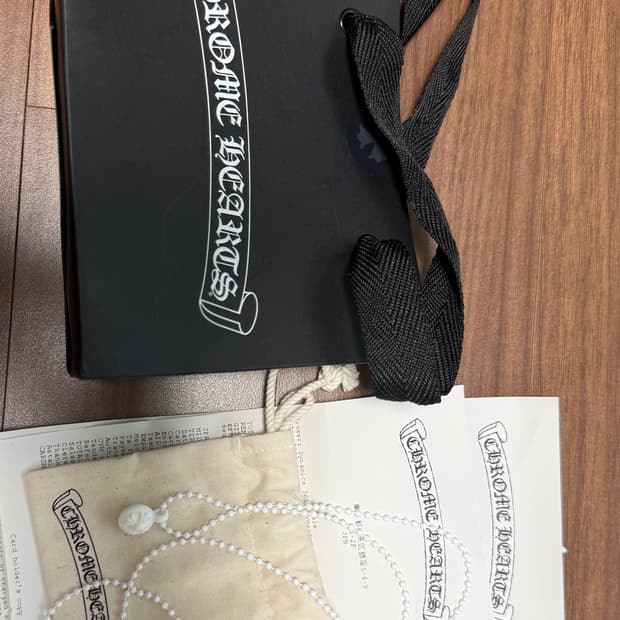 크롬하츠 실리크롬 화이트 크로스볼 새상품