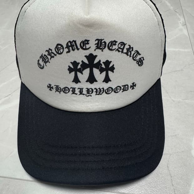 크롬하츠 킹 타코 프론트 메쉬 트러커햇 블랙 화이트