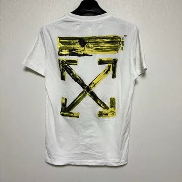 [S] 오프화이트 아크릴 반팔