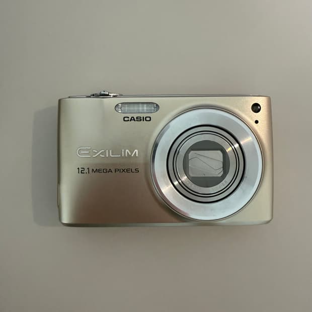 카시오 엑슬림 z400 태연 방지민 디카