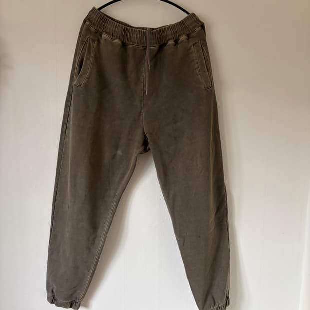 (L)데우스 서울 컬리지 오버다이드 스웻팬츠