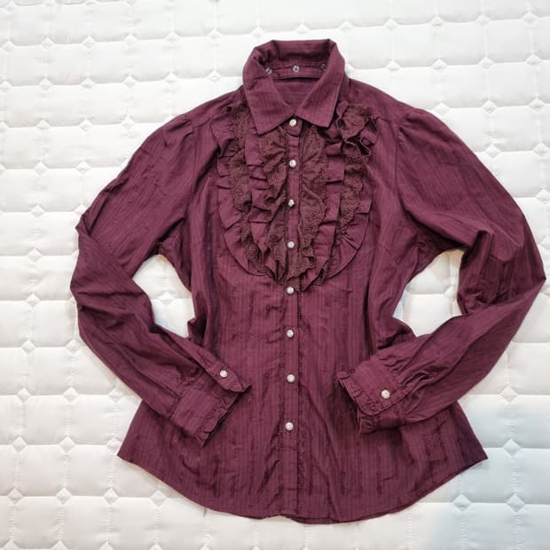 악세즈팜므 카라 프릴 블라우스