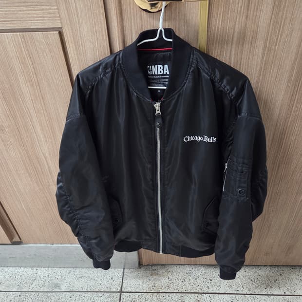 시카고 불스 Ma1 오버핏