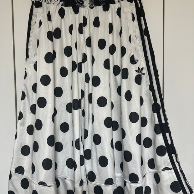 아디다스 물방울 스커트 져지원단