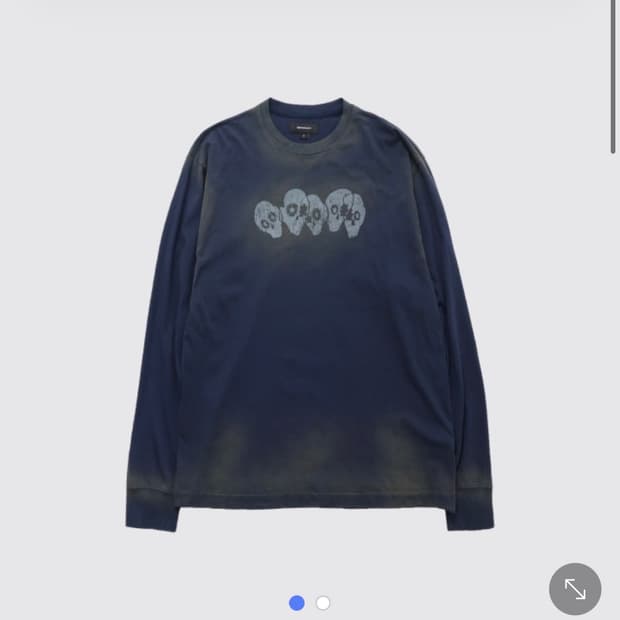 999휴머니티 HC SKULL LONGSLEEVE