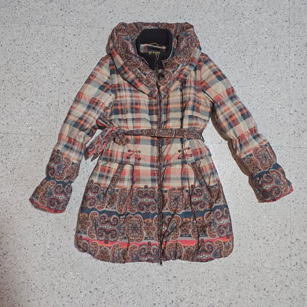 체크 패턴 벨트 유니크 패딩  코트