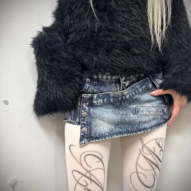 “Vintage” 00’s Mood Unbalanced Zipper Sh