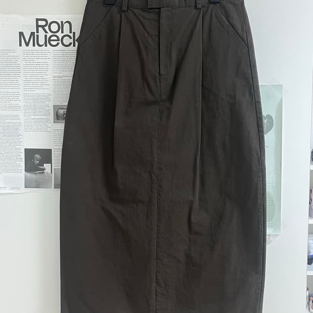 카키 핀턱 롱 스커트