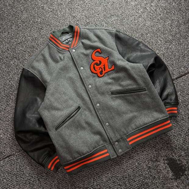 스컬프터 울 모노그램 스타디움 바시티 자켓 3026