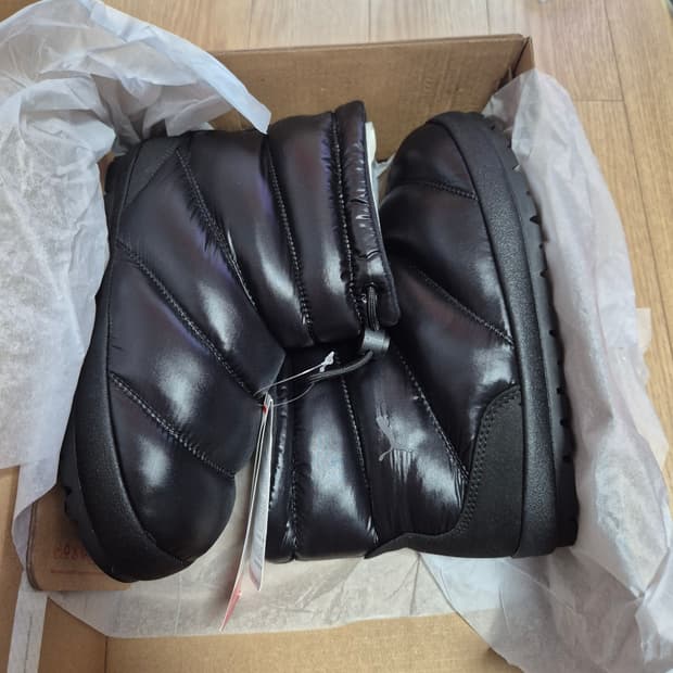 정품 새상품 푸마 터프 테라 패딩부츠 블랙