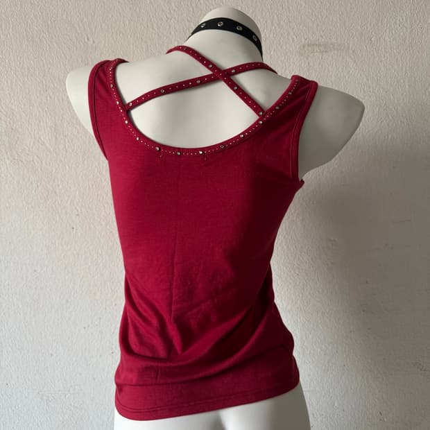Burgundy basic sleeveless