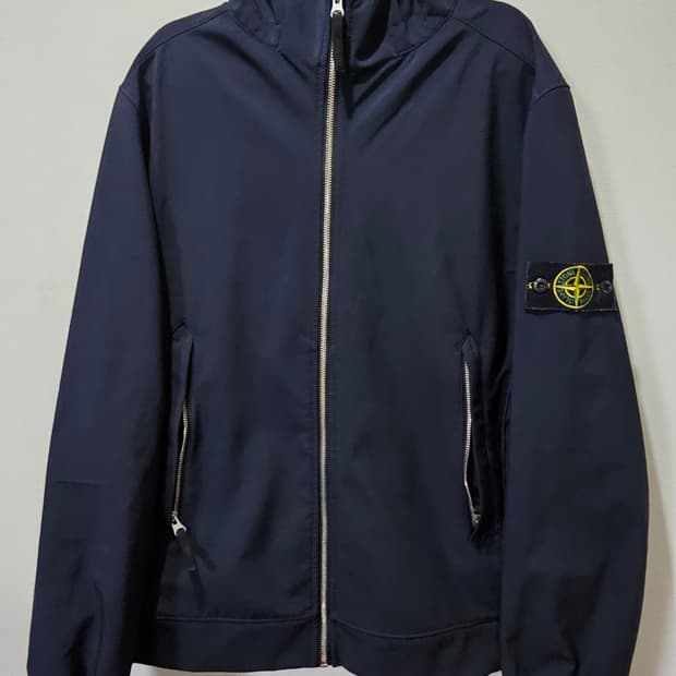 정품 20SS 스톤 소프트쉘 후드 점퍼 블랙 100 / L