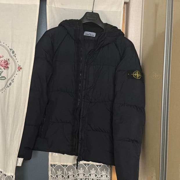 (정품) 스톤아일랜드 후드 패딩 새상품급 m