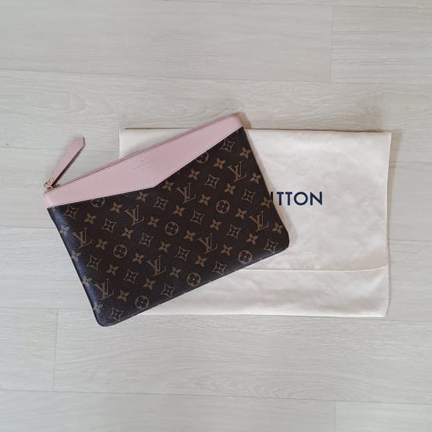 [100%/정품] 루이비통 데일리 로즈 파우더 클러치, 루이비통클러치