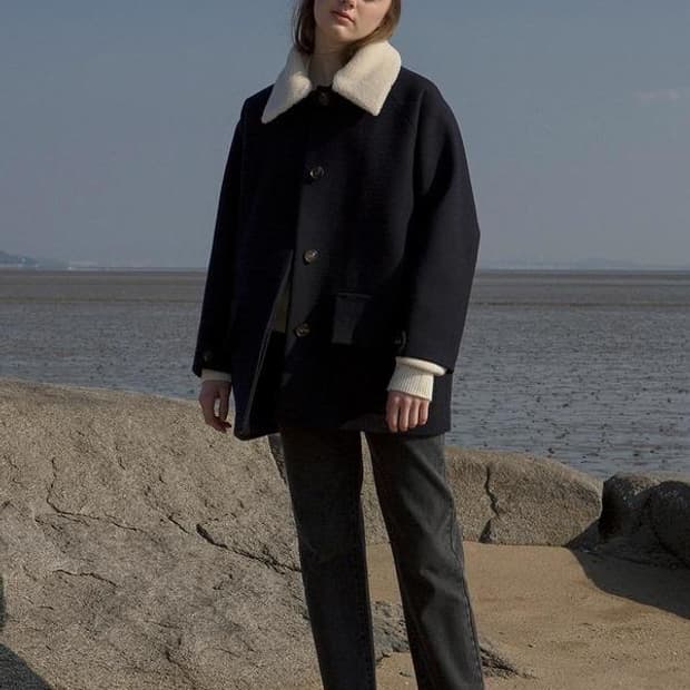 낫띵리튼 신슐레이트 울 숏코트