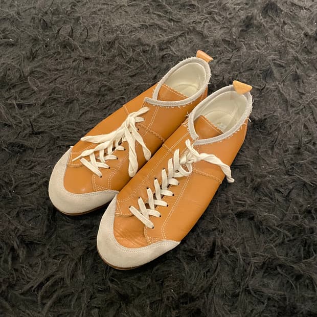 꼼데가르송 셔츠 레더 스니커즈