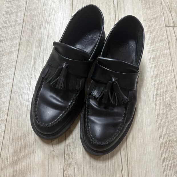 닥터마틴 아드리안 블랙 270