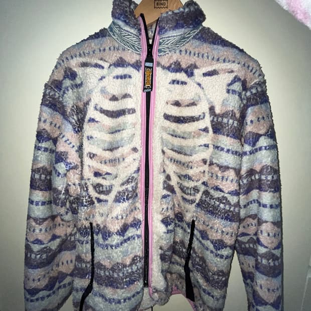 캐피탈 애슐랜드 스트라이프 앤 본 플리스 집 블루종 퍼플