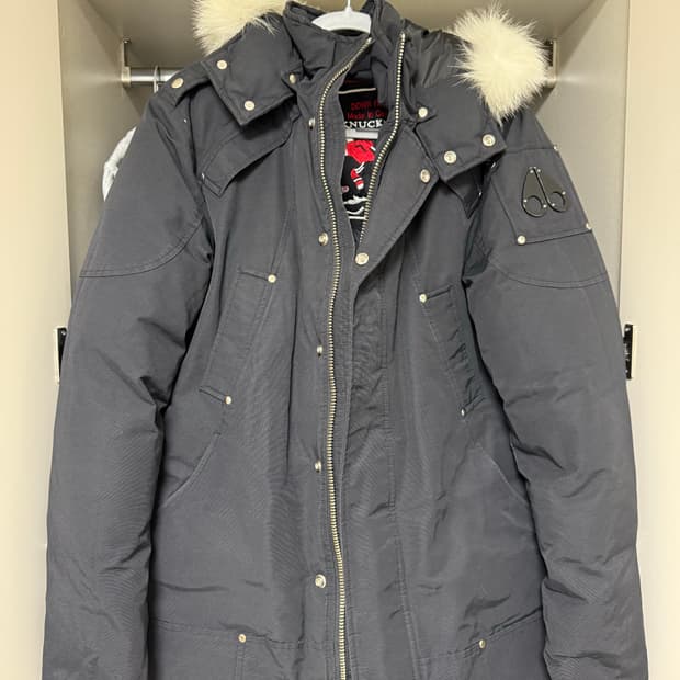 무스너클 스털링 파카 화이트퍼 L (급처!)