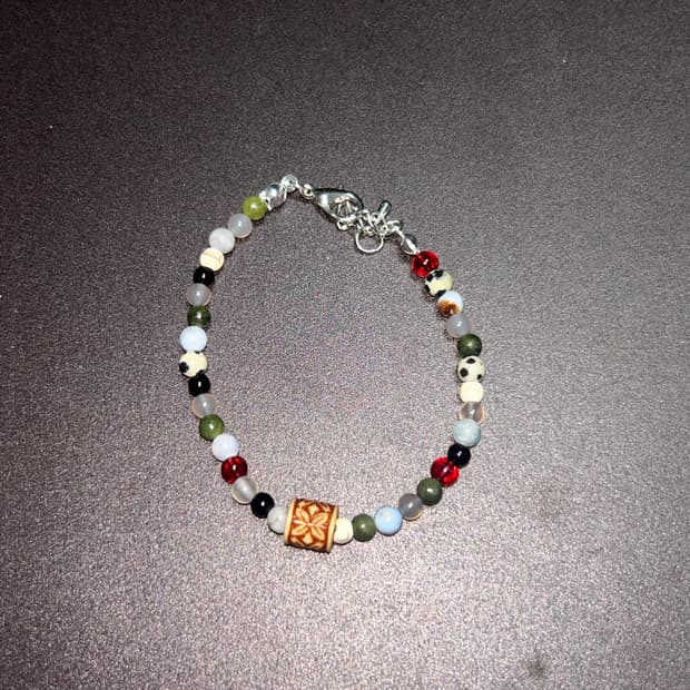 빈티지 비즈 우드 팔찌 / wood f bracelet