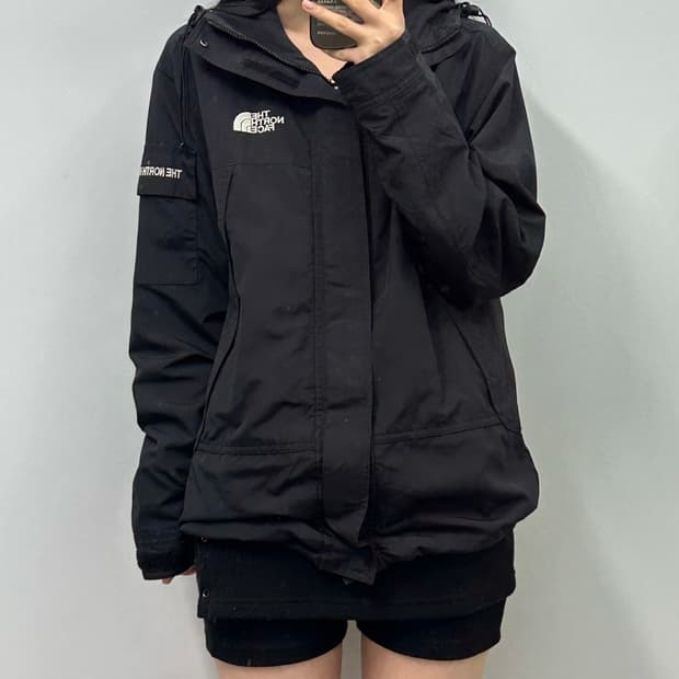 노스페이스 포켓 블랙 바람막이